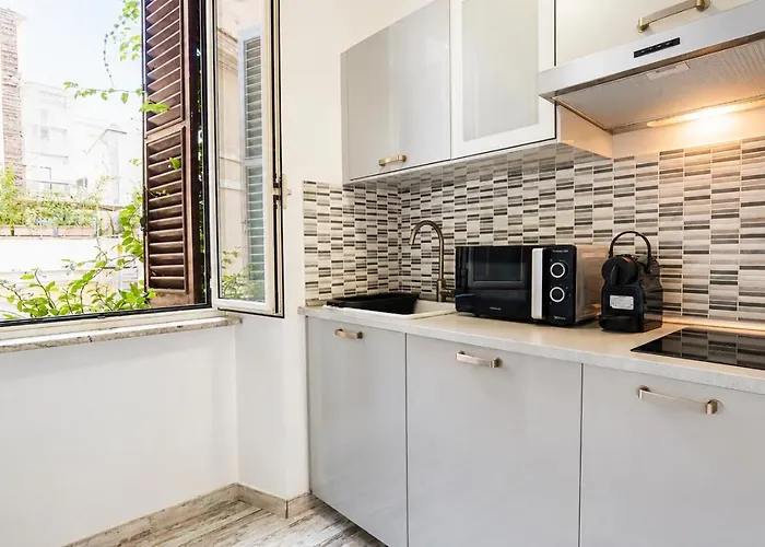 Apartamento Elegantis Campo Marzio With Terrace - Elegance Near Spanish Steps Trevi And Pantheon Roma
